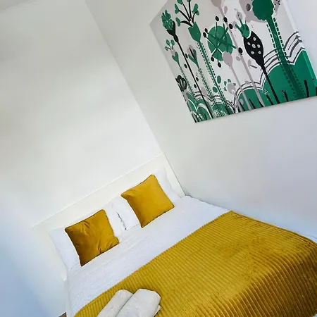 Spacious Family Flat Ideal For Tourists