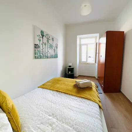 Spacious Family Flat Ideal For Tourists *