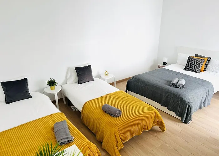 Spacious Family Flat Ideal For Tourists *