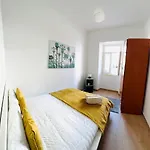 Spacious Family Flat Ideal For Tourists * リスボン