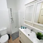 アパート Spacious Family Flat Ideal For Tourists