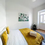 アパート Spacious Family Flat Ideal For Tourists