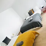 アパート Spacious Family Flat Ideal For Tourists *