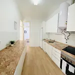 Spacious Family Flat Ideal For Tourists アパート