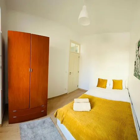 Spacious Family Flat Ideal For Tourists ליסבון