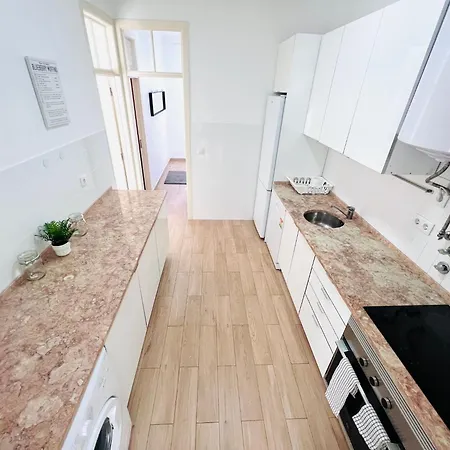 דירה Spacious Family Flat Ideal For Tourists ליסבון